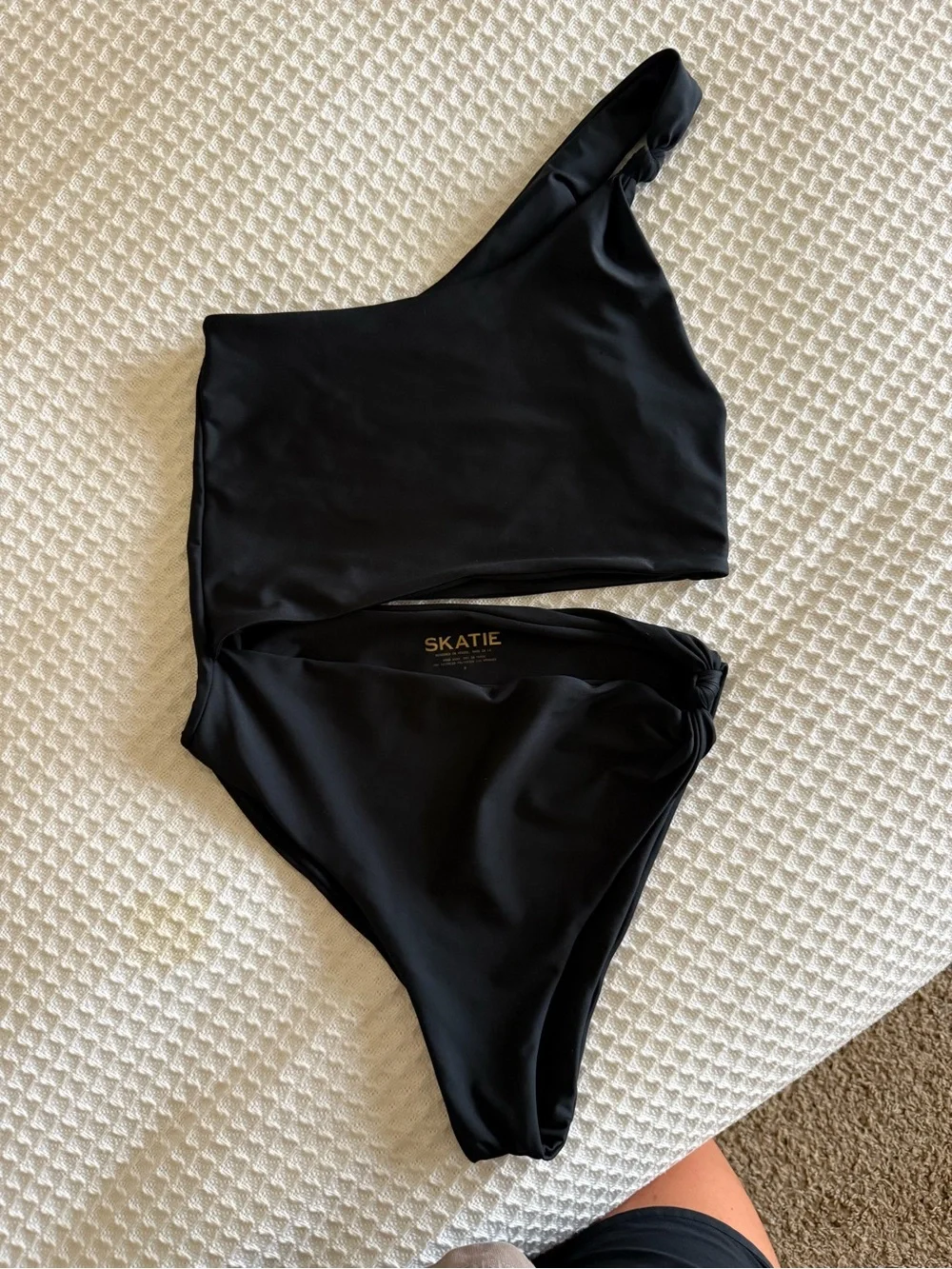 Skatie Nicole One Piece Black size medium